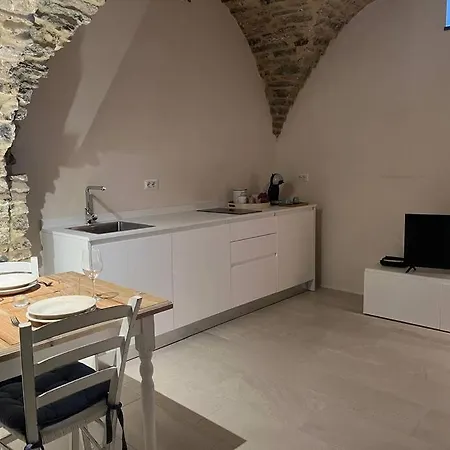 Pietra E Charme